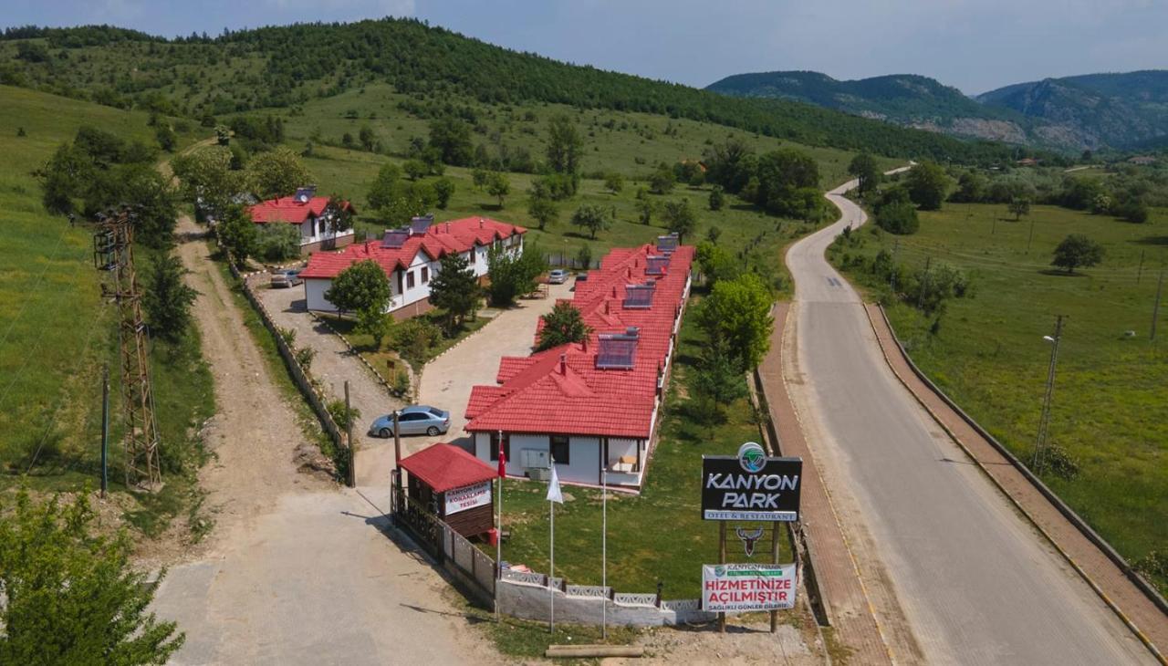 Kanyon Park Otel Ve Restaurant Demirci   Exterior photo